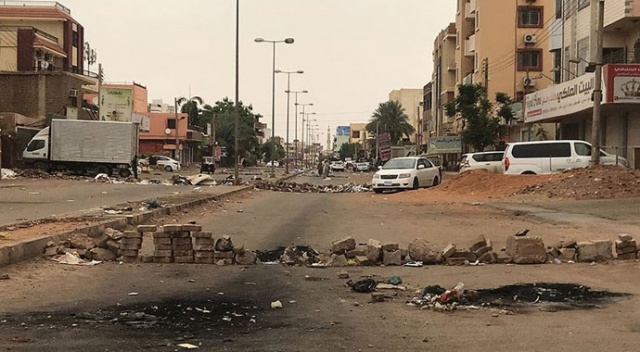 Sudan'da 9 ay içinde seçime gidilecek