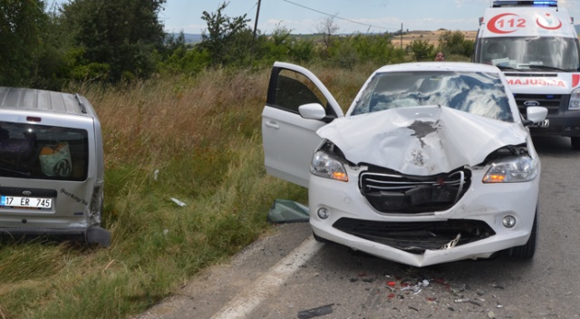 Tekirdağ’da trafik kazası: 9 yaralı Tekirdağ’da trafik kazası: 9 yaralı
