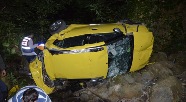 Trabzon'da otomobil uçuruma yuvarlandı: 1 ölü, 3 yaralı Trabzon'da otomobil uçuruma yuvarlandı: 1 ölü, 3 yaralı