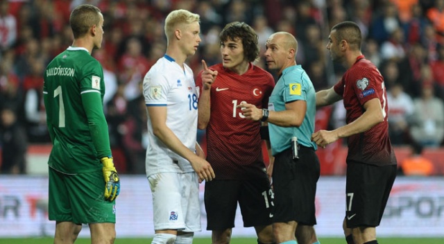 Türkiye-İzlanda maçını Szymon Marciniak yönetecek