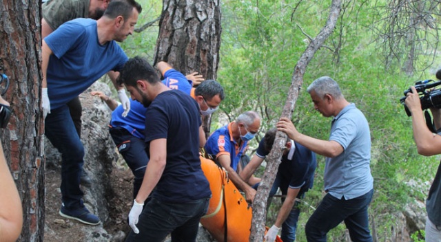 2 ay önce bölgede oğlu kaybolan baba, çalışmaları gözyaşları arasında izledi 2 ay önce bölgede oğlu kaybolan baba, çalışmaları gözyaşları arasında izledi