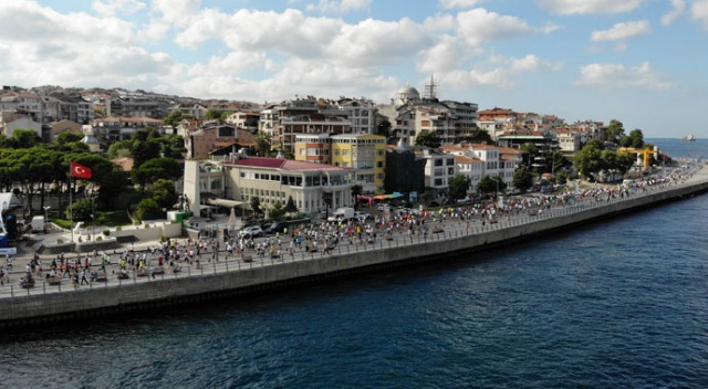 2 bin İstanbullu Üsküdar’ı koştu
