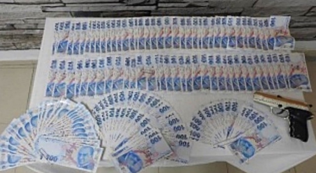 3 ilde kalpazanlara büyük darbe: 15 kişi tutuklandı 3 ilde kalpazanlara büyük darbe: 15 kişi tutuklandı