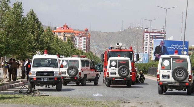 Afganistan'da bombalı saldırı: 10 ölü Afganistan'da bombalı saldırı: 10 ölü