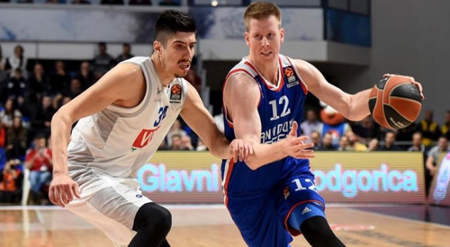 Anadolu Efes&#039;ten ayrılan Motum, Valencia ile anlaştı