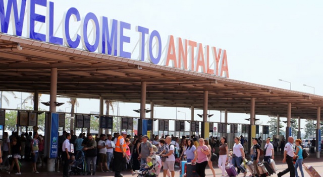 Antalya'ya Haziran ayında 2 milyon 228 bin 994 turist geldi Antalya'ya Haziran ayında 2 milyon 228 bin 994 turist geldi
