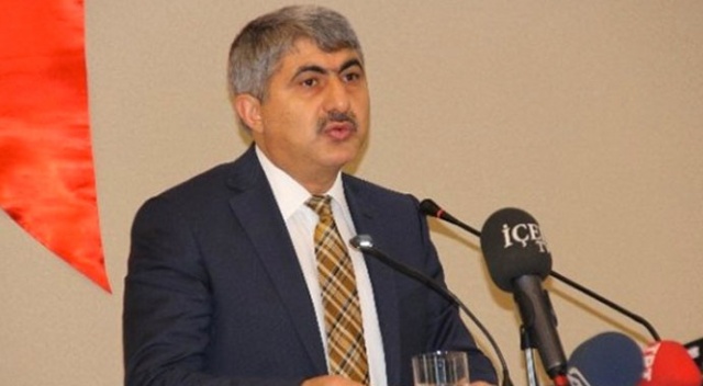 AYM&#039;nin yeni üyesi Selahaddin Menteş oldu