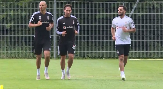 Beşiktaş&#039;ta Douglas ilk antrenmanına çıktı