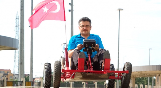Çocukluk hayali olan aracı 20 yıl sonra yaptı Çocukluk hayali olan aracı 20 yıl sonra yaptı