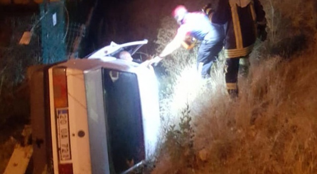 Denizli'de otomobil devrildi: 2 yaralı