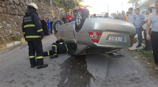 Ehliyetsiz sürücü otomobiliyle duvardan uçtu: 2 yaralı