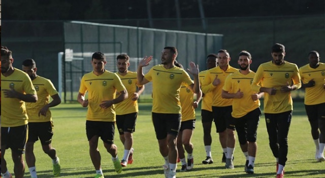 Evkur Yeni Malatyaspor Bolu kampında tempoyu arttırdı Evkur Yeni Malatyaspor Bolu kampında tempoyu arttırdı