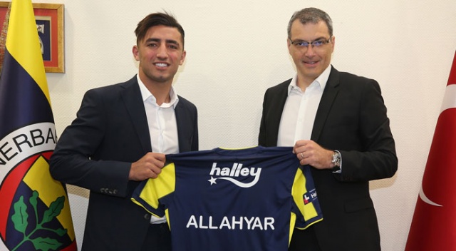 Fenerbahçe, Allahyar'ı resmen açıkladı! (Allahyar Sayyadmanesh kimdir) Fenerbahçe, Allahyar'ı resmen açıkladı! (Allahyar Sayyadmanesh kimdir)
