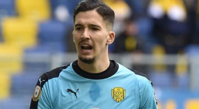 Fenerbahçe, Altay Bayındır&#039;ı renklerine bağladı