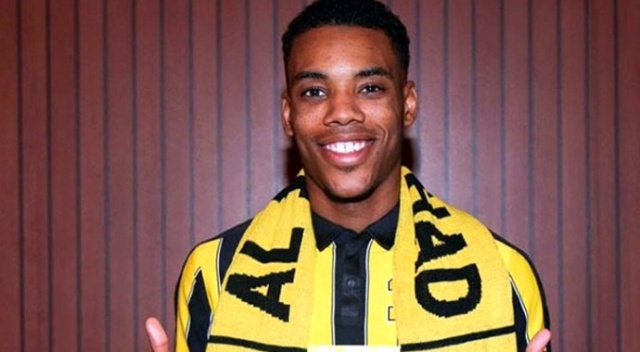 Fenerbahçe, Garry Rodrigues'i bu akşam İstanbul'a getiriyor Fenerbahçe, Garry Rodrigues'i bu akşam İstanbul'a getiriyor