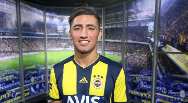 Fenerbahçe'nin yeni transferi Allahyar: Elimden gelen her şeyin en fazlasını yapacağım Fenerbahçe'nin yeni transferi Allahyar: Elimden gelen her şeyin en fazlasını yapacağım