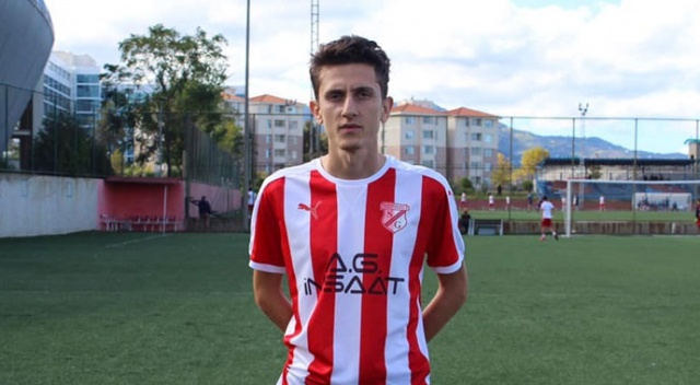 Genç futbolcu evinde ölü bulundu