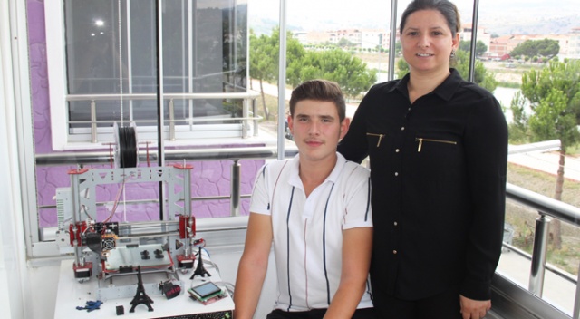 İlham geldi, 2 ay içinde 3D yazıcı yaptı İlham geldi, 2 ay içinde 3D yazıcı yaptı