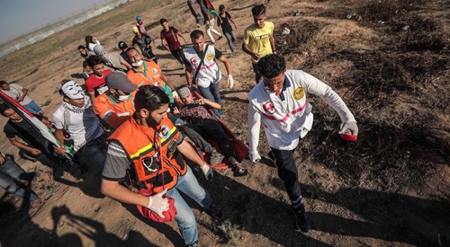 İsrail askerleri Gazze sınırında 30 Filistinliyi yaraladı İsrail askerleri Gazze sınırında 30 Filistinliyi yaraladı