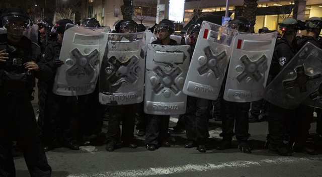 İsrail&#039;de Etiyopyalı gencin ölümüyle ilgili gösterilerde 47 polis yaralandı