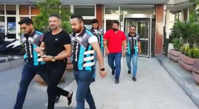 İstanbul trafiğinde terör estiren maganda şarkıcı çıktı