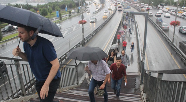 İstanbul güne yağışla başladı