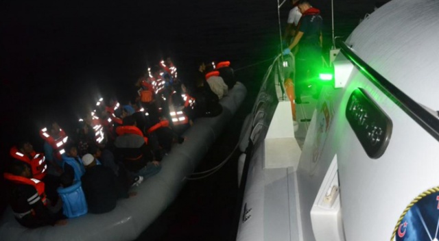 Kuşadası Körfezi’nde 34’ü çocuk 58 kaçak göçmen yakalandı Kuşadası Körfezi’nde 34’ü çocuk 58 kaçak göçmen yakalandı