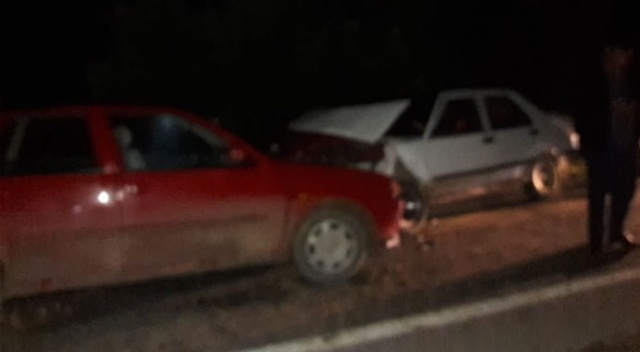 Kütahya'nın Emet'te trafik kazası: 6 yaralı Kütahya'nın Emet'te trafik kazası: 6 yaralı