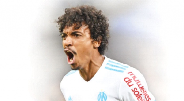 Luiz peşinde!