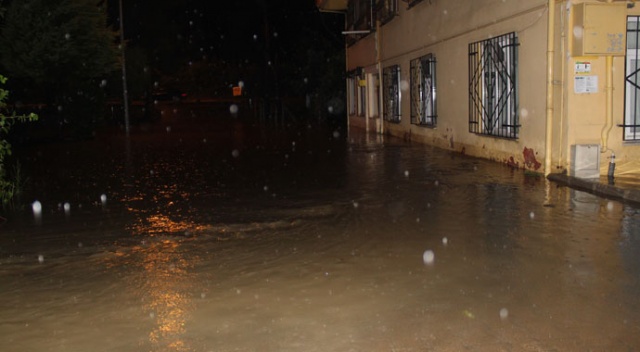 Ordu&#039;da 5 saatlik yağmur sele neden oldu