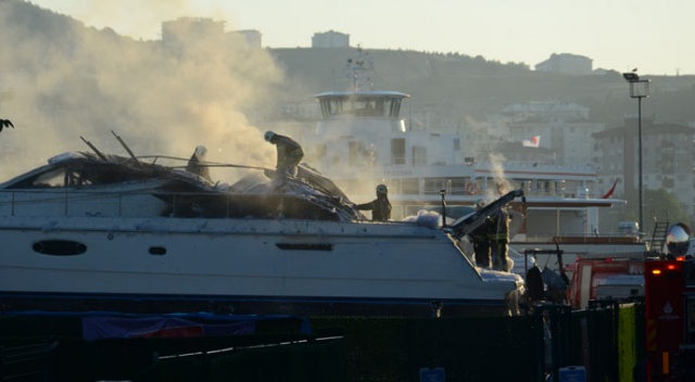 Pendik'teki marinada yangın Pendik'teki marinada yangın