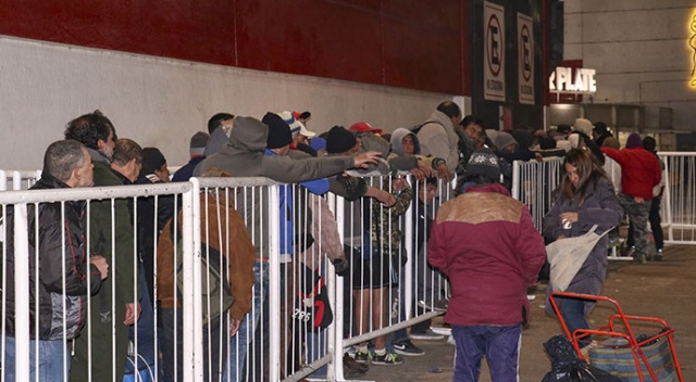 River Plate'den örnek hareket! Stadyumun kapısı evsizlere açıldı River Plate'den örnek hareket! Stadyumun kapısı evsizlere açıldı
