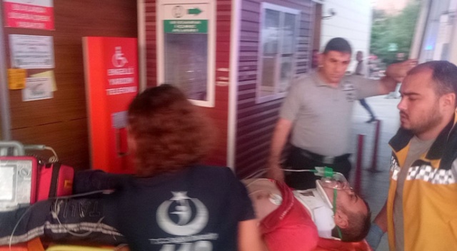 Römorkun altında kalan genç ağır yaralandı