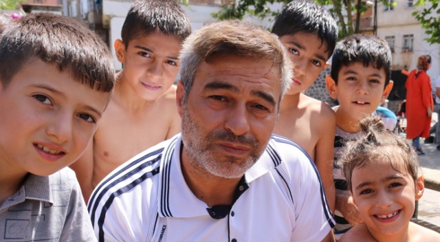 Sıcaklardan bunalan vatandaşlar serinlemenin yolunu aradı Sıcaklardan bunalan vatandaşlar serinlemenin yolunu aradı