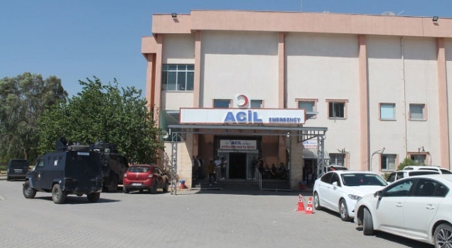 Silopi'de yol kontrol noktasına saldırı: 2 asker yaralı Silopi'de yol kontrol noktasına saldırı: 2 asker yaralı