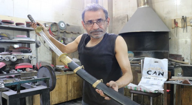 Sivaslı usta samuray kılıcı ile Japon ustalara rakip oldu Sivaslı usta samuray kılıcı ile Japon ustalara rakip oldu