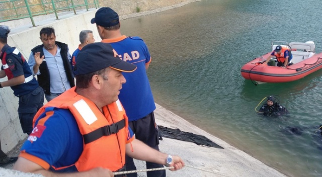 Sulama göletine düşen genç hayatını kaybetti Sulama göletine düşen genç hayatını kaybetti