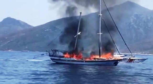 Sürat botu alev alev yandı Sürat botu alev alev yandı