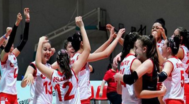 Türkiye 16 Yaş Altı Kız Voleybol Milli Takımı yarı finale yükseldi Türkiye 16 Yaş Altı Kız Voleybol Milli Takımı yarı finale yükseldi