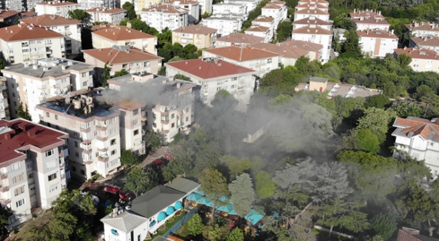 Üsküdar'da korkutan çatı yangını Üsküdar'da korkutan çatı yangını