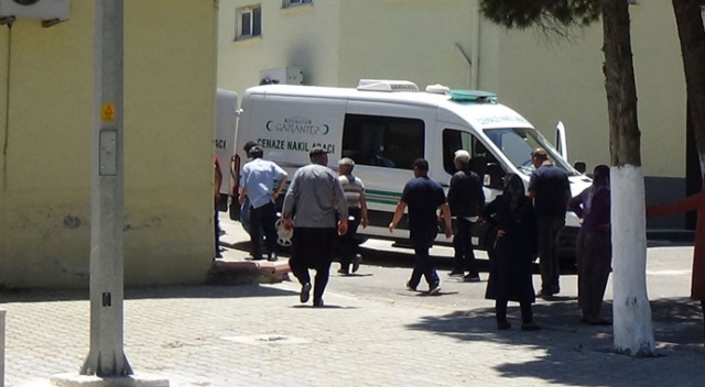 Yatağını toplarken düşen yaşlı adam öldü Yatağını toplarken düşen yaşlı adam öldü