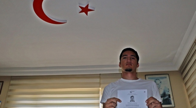YKS Türkiye birincisi: 'Şöyle bir bakayım dedim, böyle oldu' YKS Türkiye birincisi: 'Şöyle bir bakayım dedim, böyle oldu'