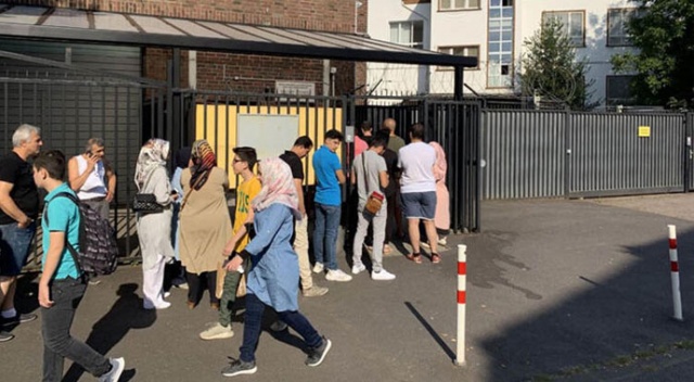 Yurt dışında yaşayan Türklere emeklilikte borçlanma değişikliği uyarısı