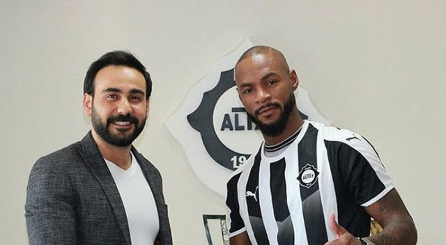 Altay, Leandrinho&#039;yu renklerine bağladı