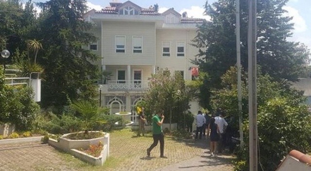 Beşiktaş'ta Fas konsolosluğunda korkutan yangın! Beşiktaş'ta Fas konsolosluğunda korkutan yangın!