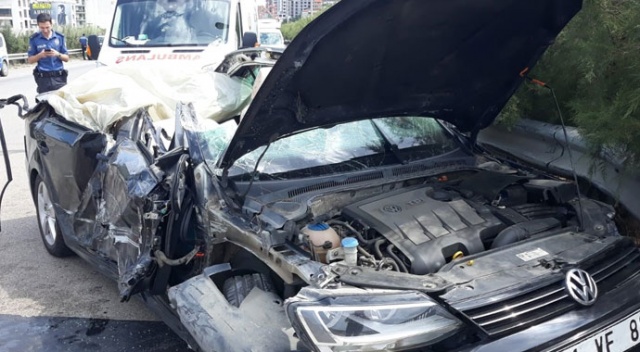 Bursa'da dehşet veren kaza: 1 ölü, 2 yaralı Bursa'da dehşet veren kaza: 1 ölü, 2 yaralı