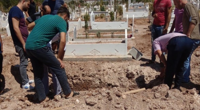 Cesedi bulunan kayıp gencin cenazesi toprağa verildi