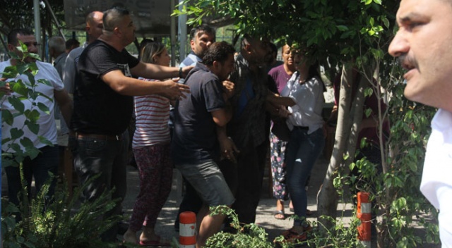 Cinnet getirip mahallede herkesi öldürmek istedi Cinnet getirip mahallede herkesi öldürmek istedi