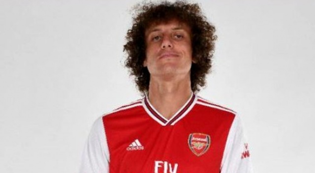 David Luiz, Arsenal'e imza attı David Luiz, Arsenal'e imza attı