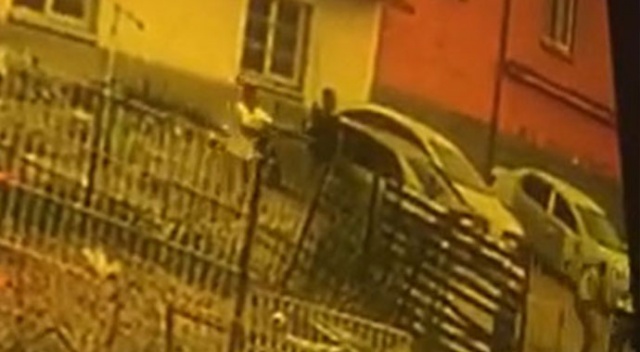 Eski kız arkadaşıyla evlenen arkadaşını öldürdü